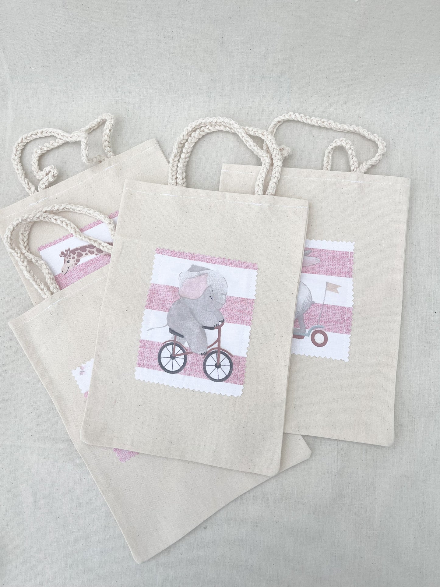 Eco-Friendly Party Bags / Animals on Vehicles