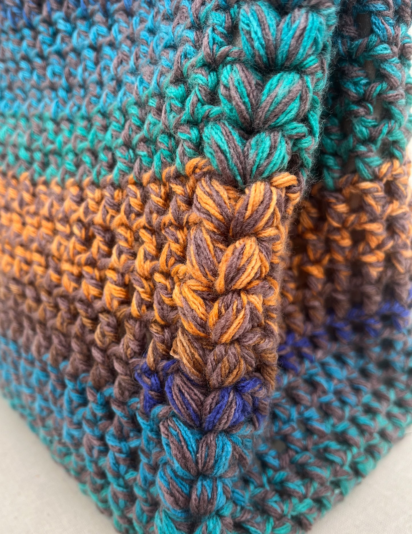Multicolor Crochet Shoulder Bag / Brown