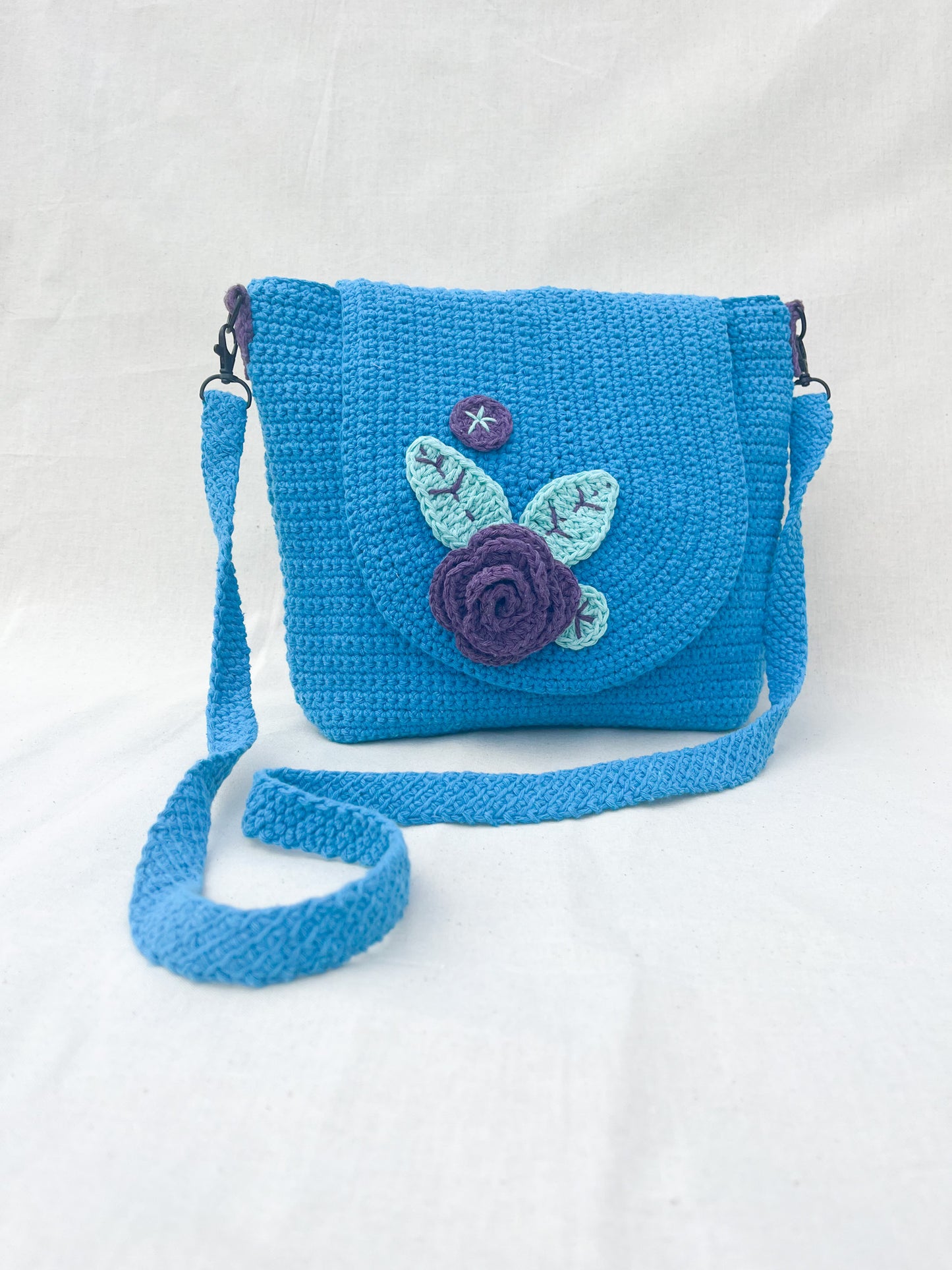 Rose Hand Crochet Crossbody Bag /Blue