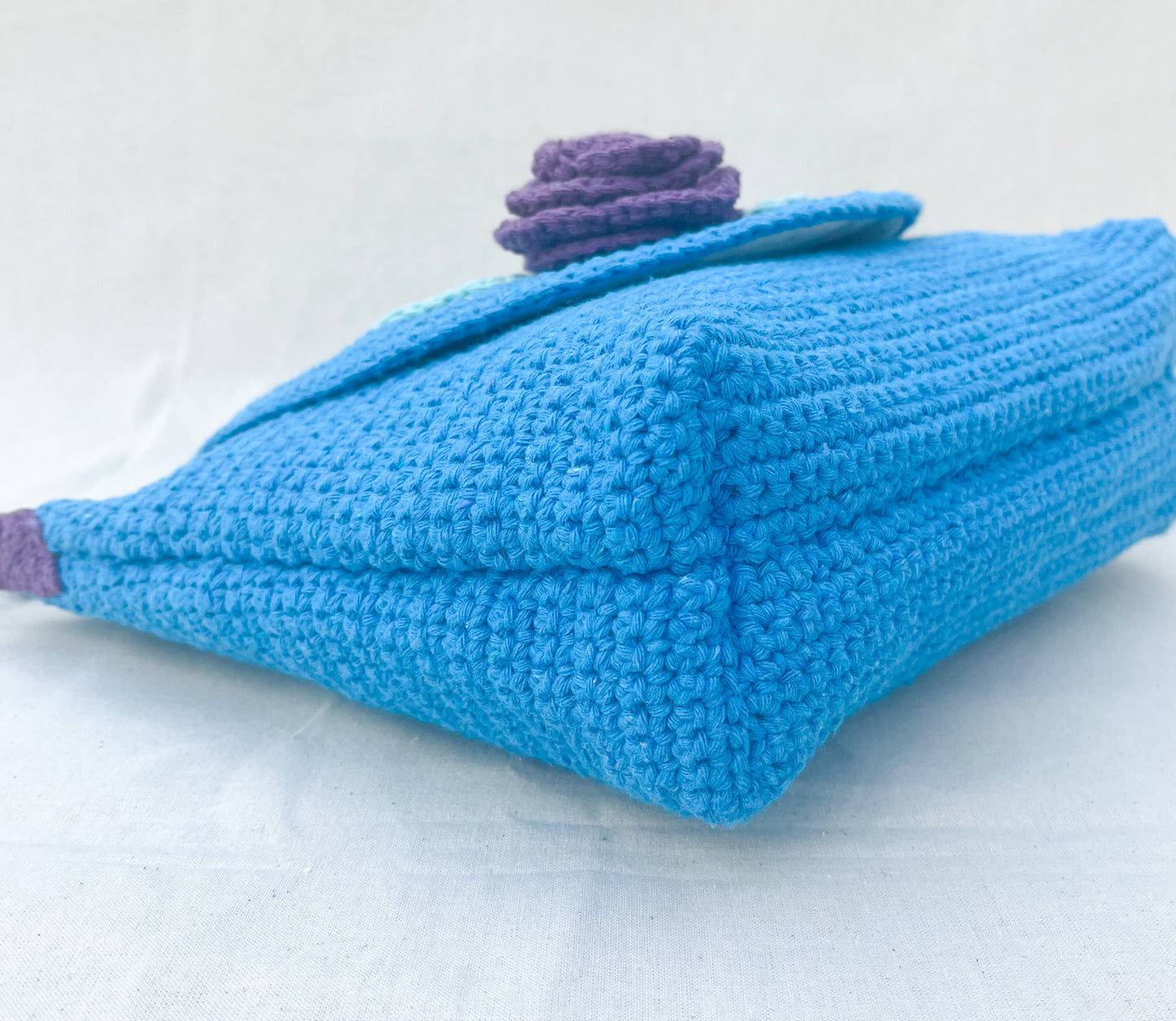 Rose Hand Crochet Crossbody Bag /Blue