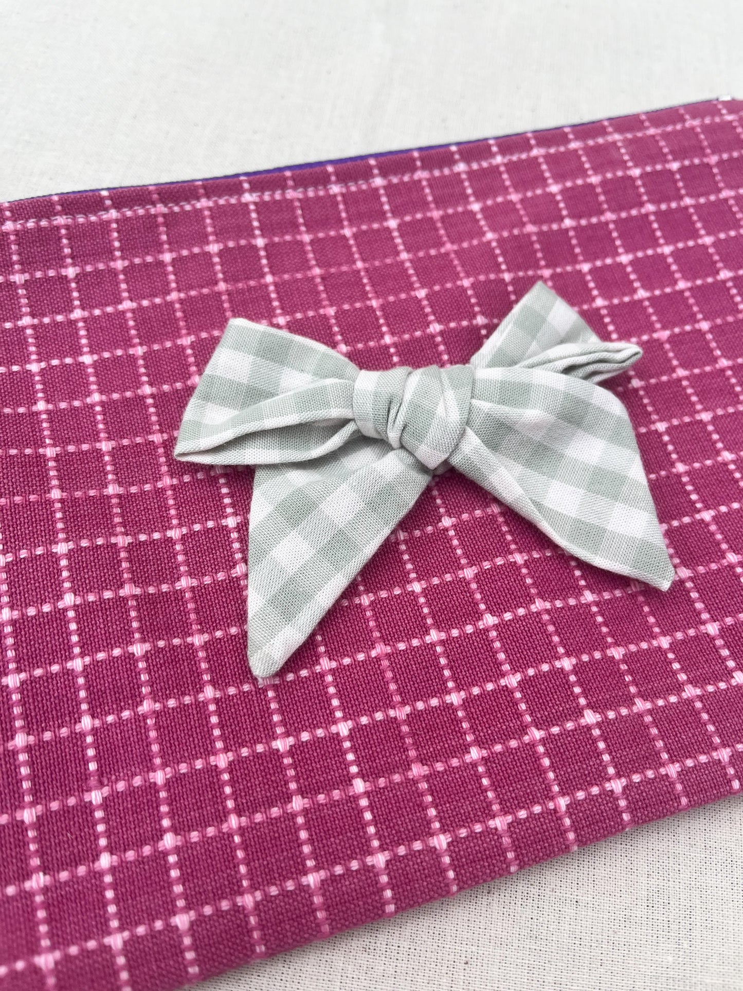 Bow Detailed Makeup Bags / Pink