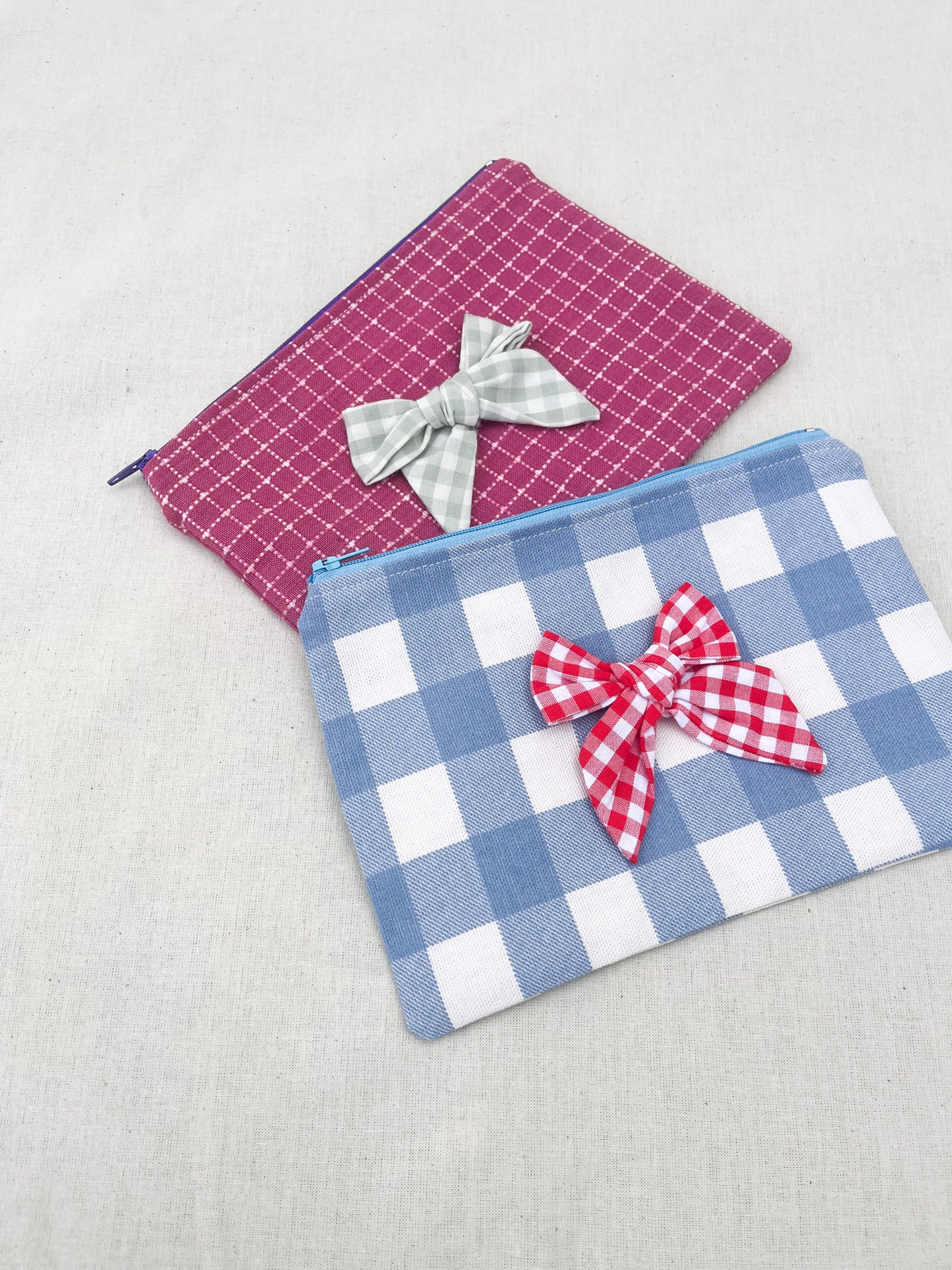 Bow Detailed Makeup Bags / Pink