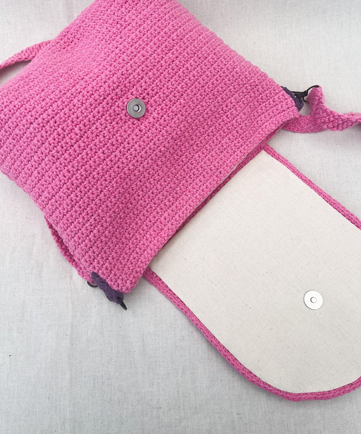 Rose Hand Crochet Crossbody Bag / Pink