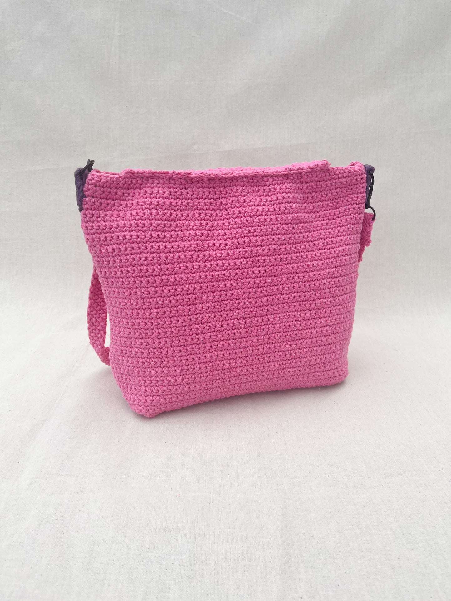 Rose Hand Crochet Crossbody Bag / Pink