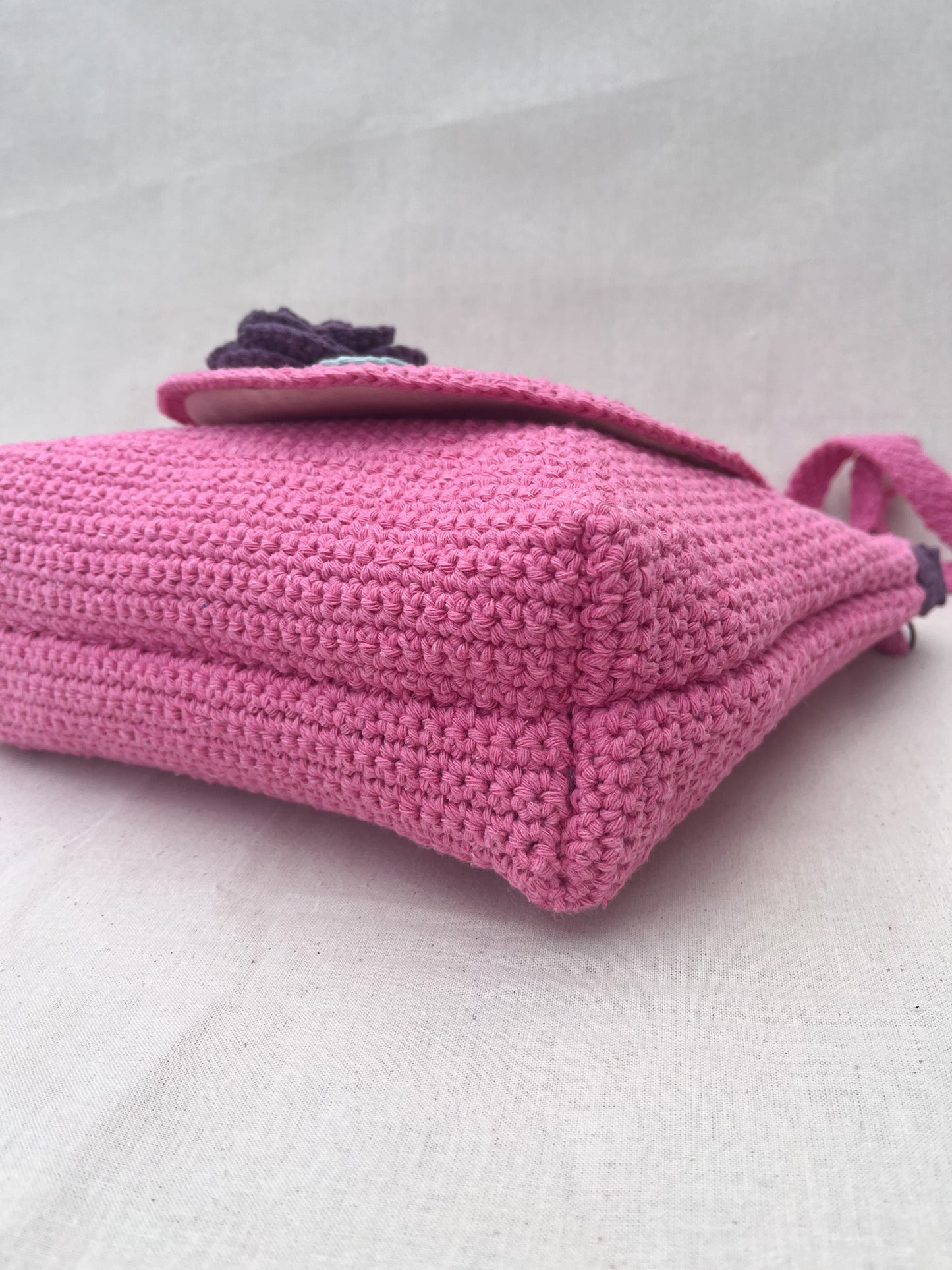 Rose Hand Crochet Crossbody Bag / Pink