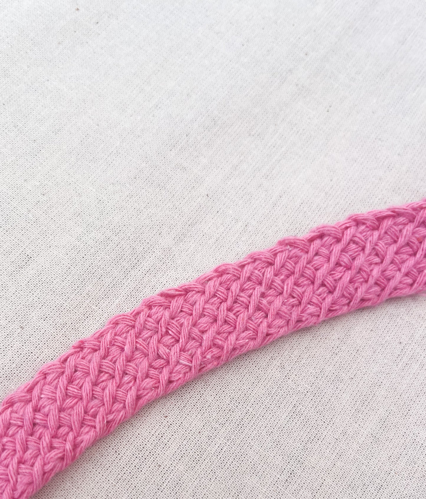 Rose Hand Crochet Crossbody Bag / Pink
