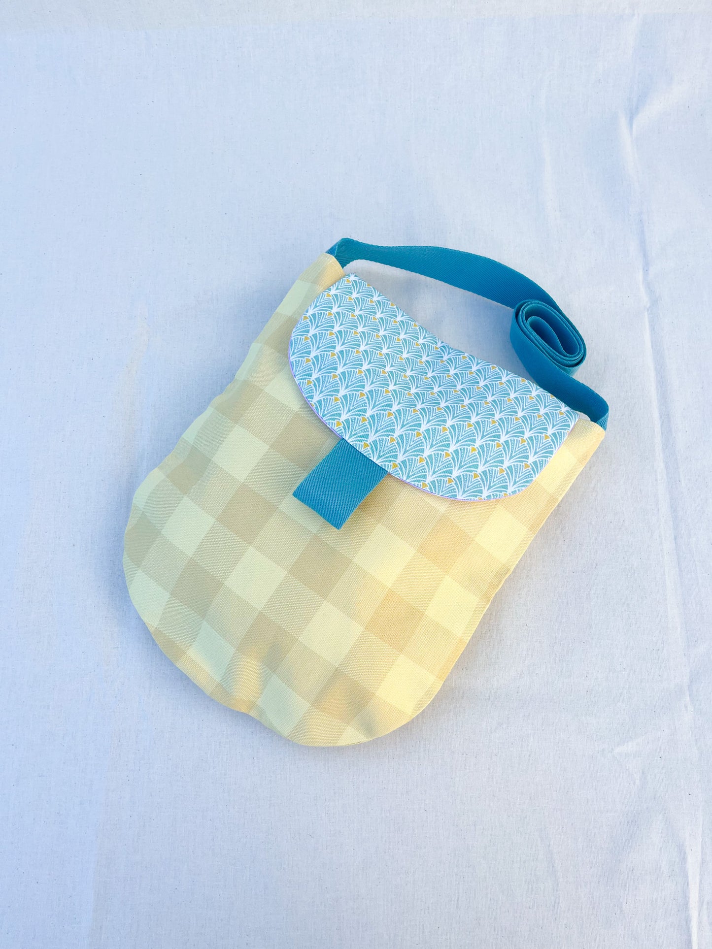 Retro Style Oval Shoulder Bag / Yellow Check