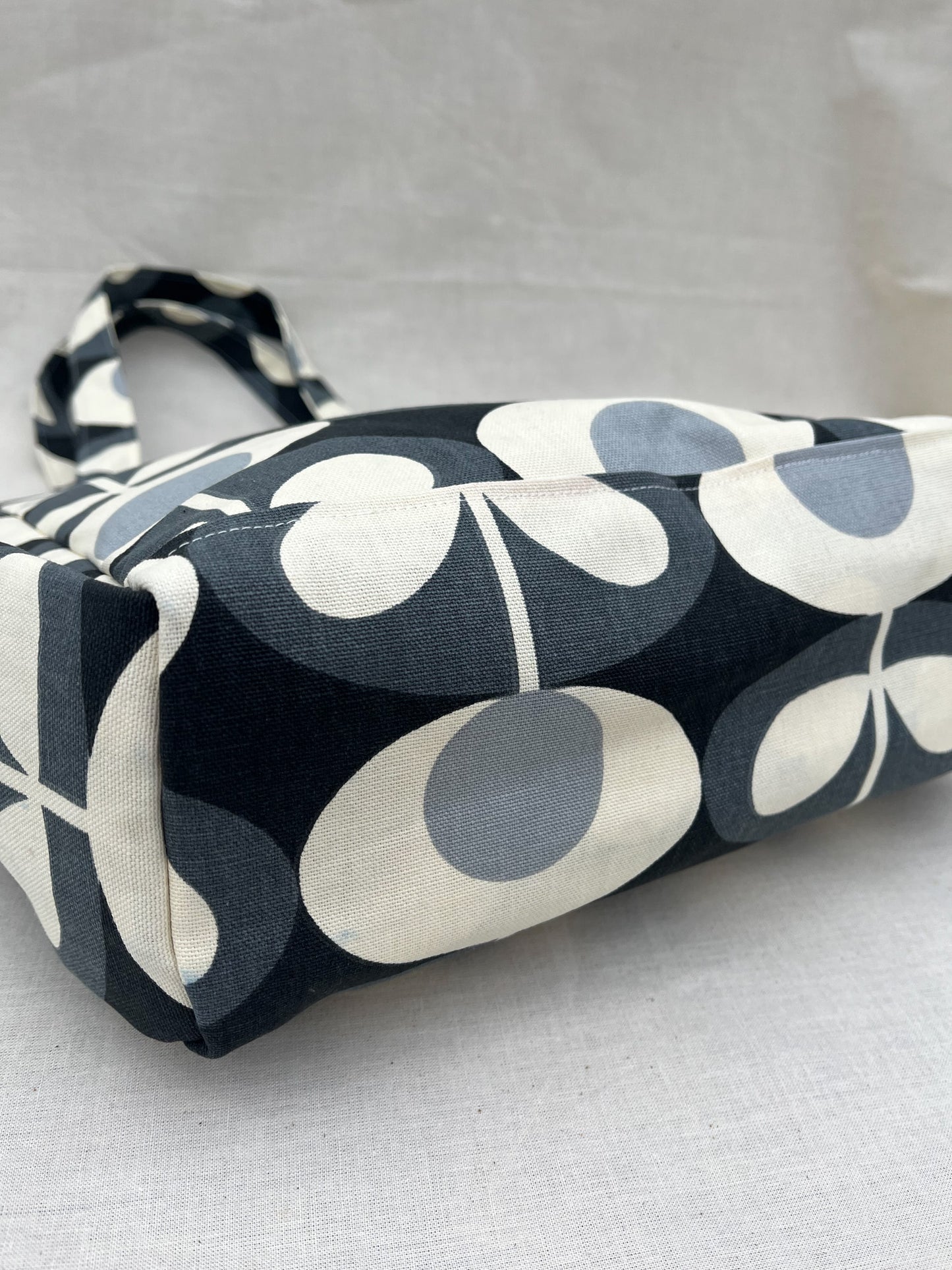 Canvas Side Pocket Tote Bag / Retro