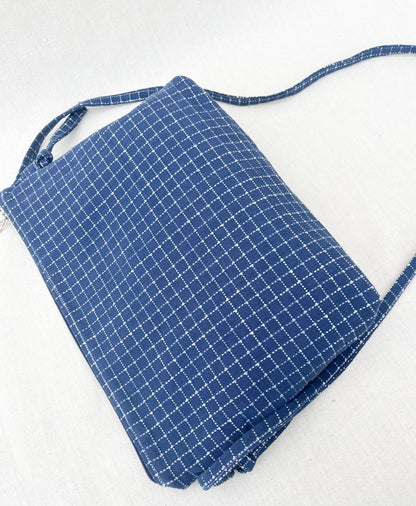 Zigzag Crossbody Bag / Blue