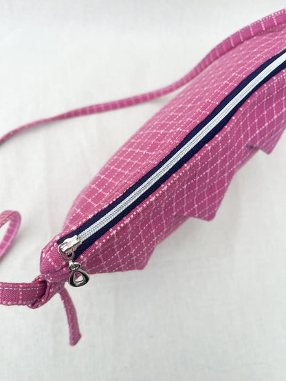 Zigzag Crossbody Bag / Pink